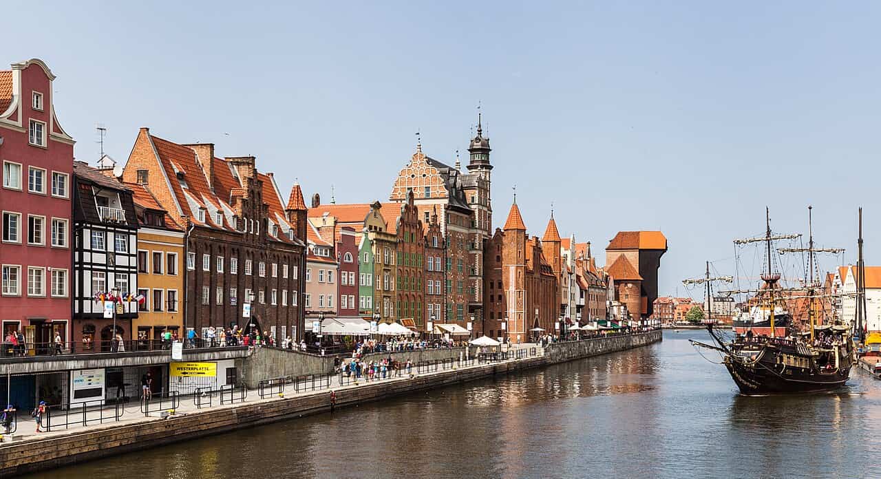 Flights and hotel reservations organised into one itinerary